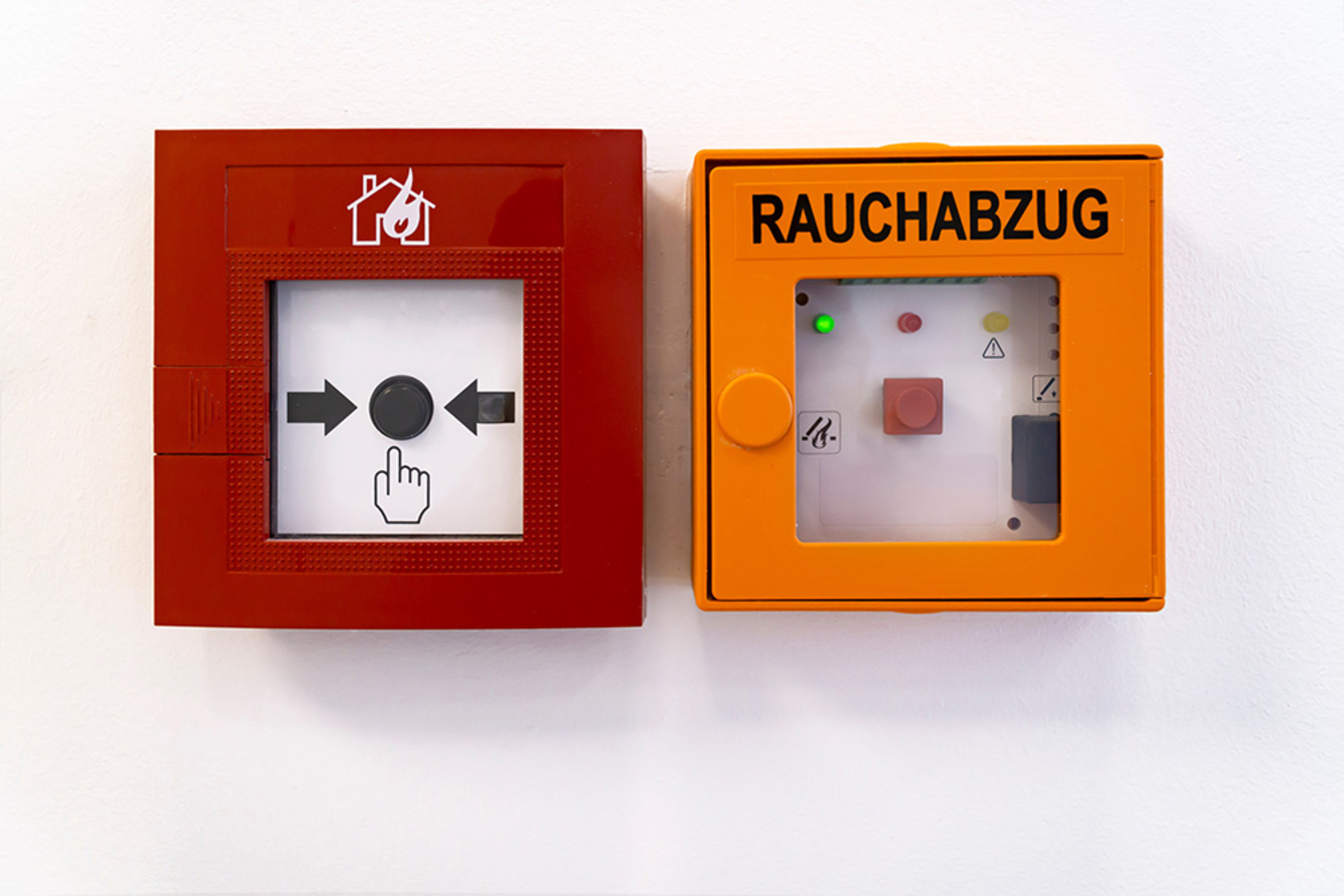 Rauchwärme­abzug bei JJ Elektro-Team Kabelverlegung in Frankfurt